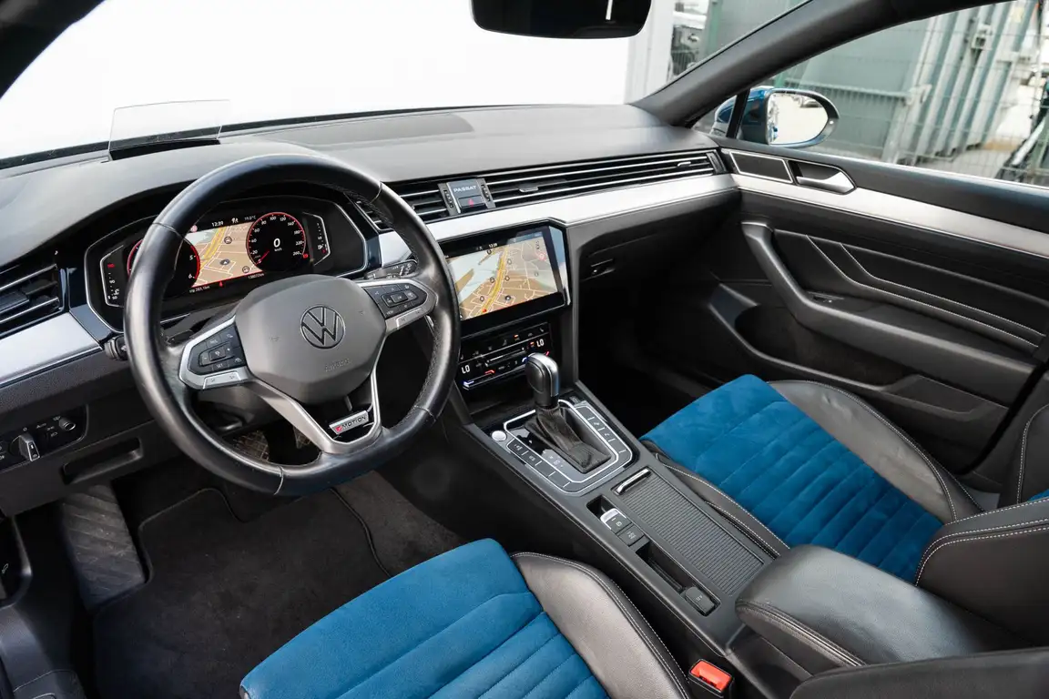VOLKSWAGEN PASSAT