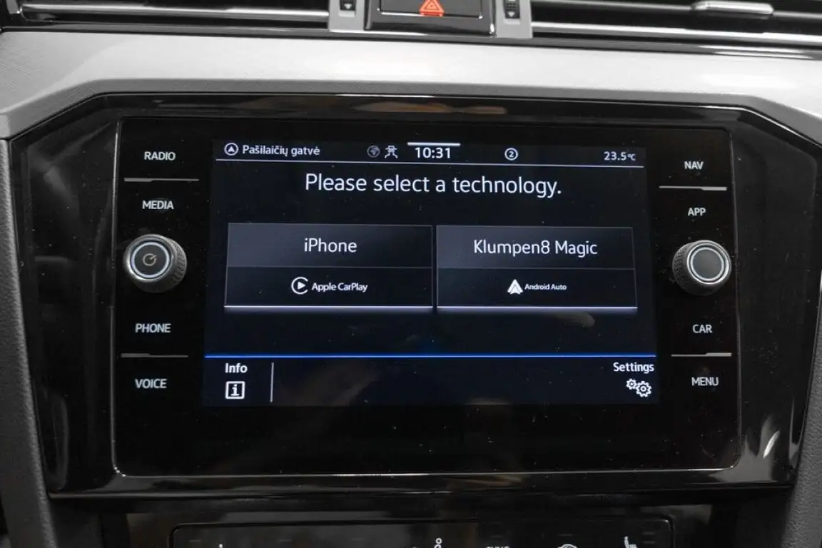 VOLKSWAGEN PASSAT