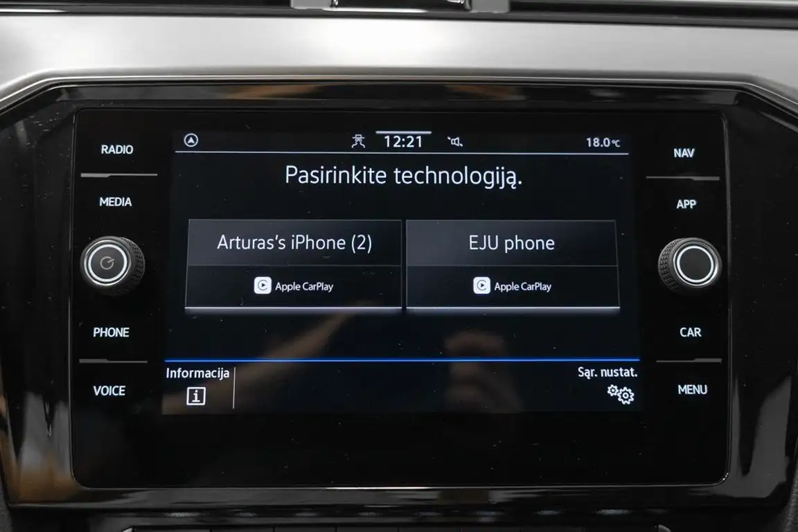 VOLKSWAGEN PASSAT