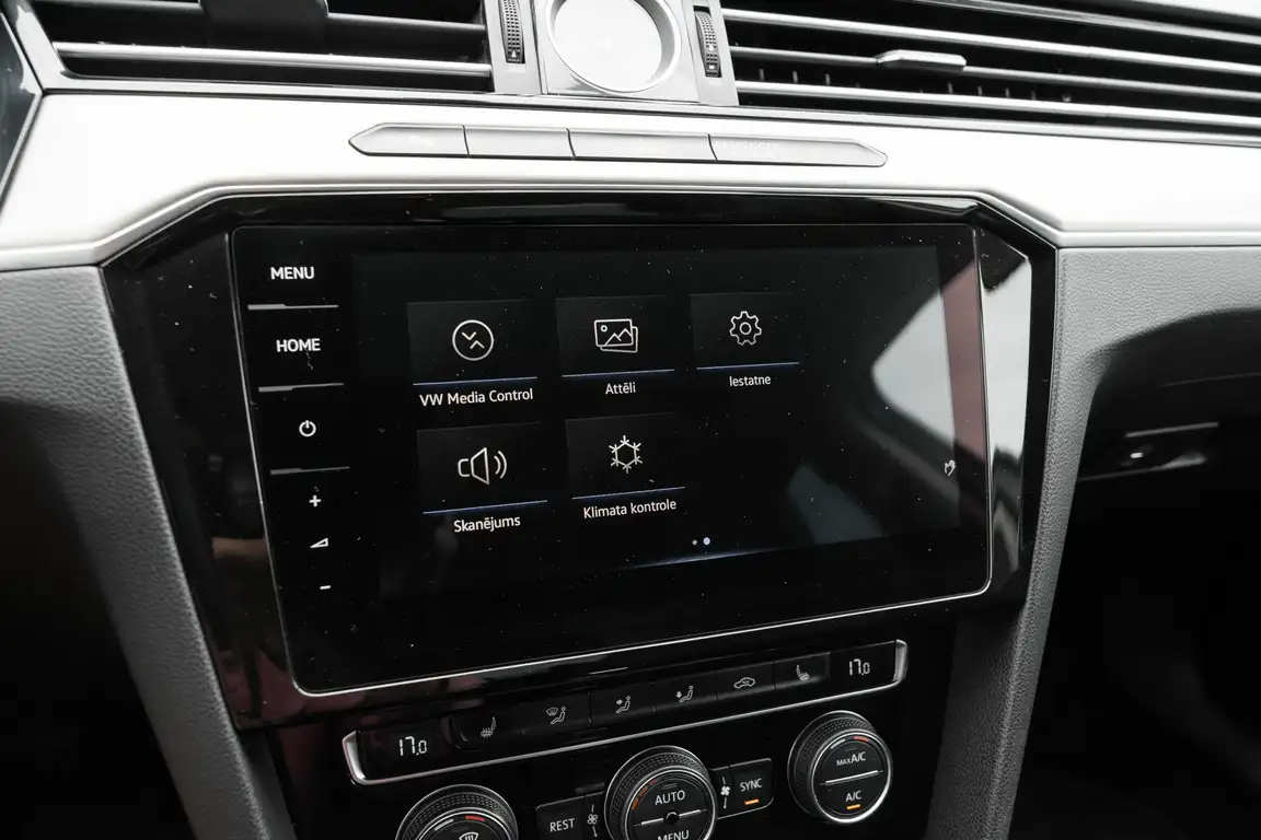 VOLKSWAGEN PASSAT