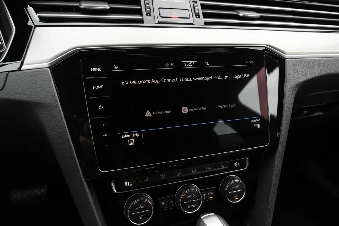 VOLKSWAGEN PASSAT