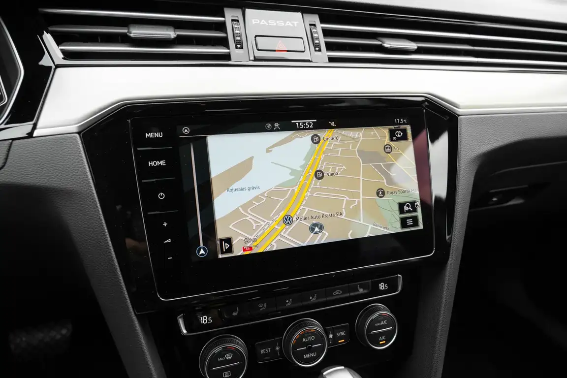 VOLKSWAGEN PASSAT