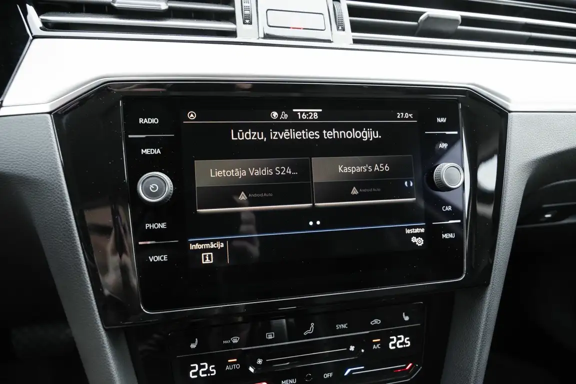 VOLKSWAGEN PASSAT