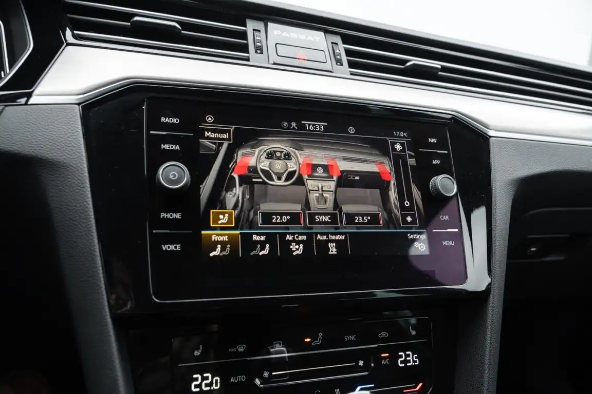 VOLKSWAGEN PASSAT
