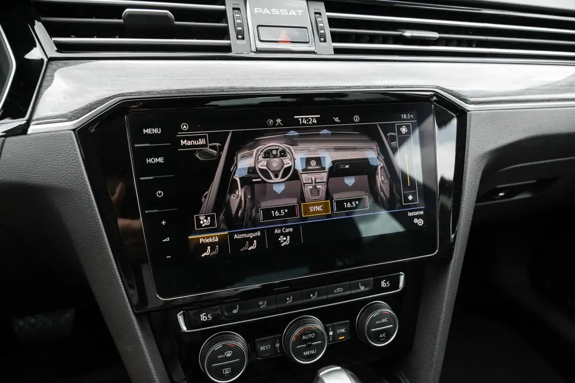 VOLKSWAGEN PASSAT