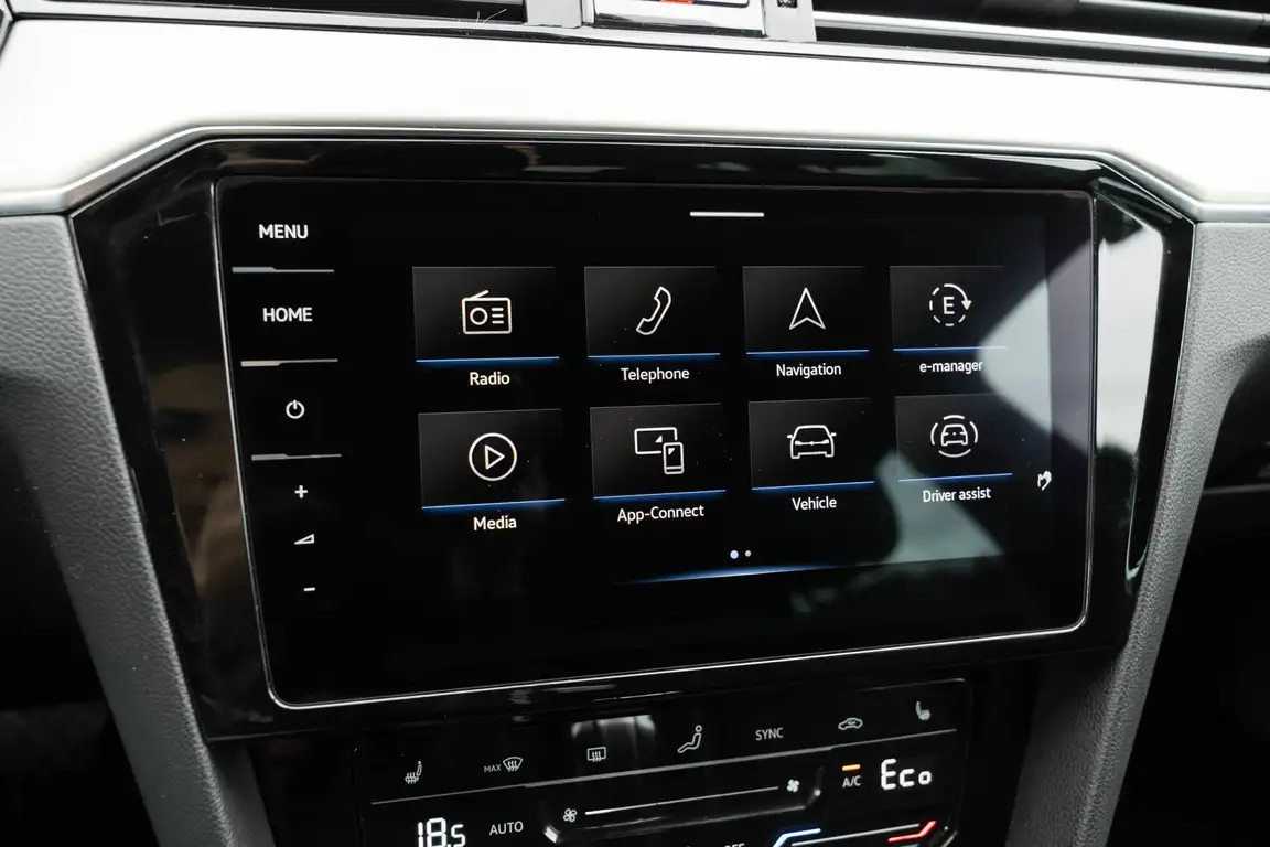 VOLKSWAGEN PASSAT