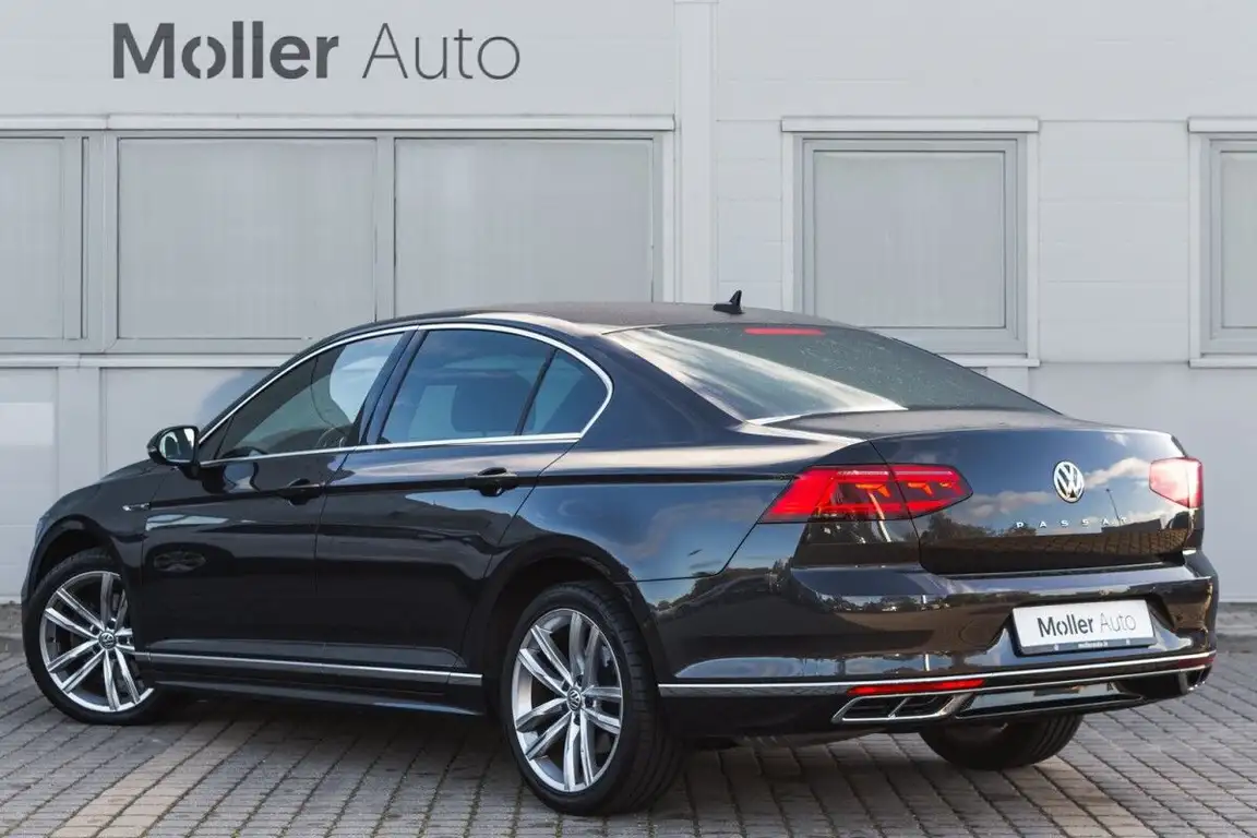 VOLKSWAGEN PASSAT