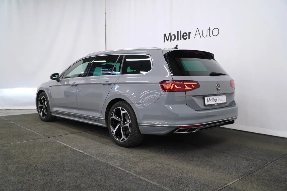 VOLKSWAGEN PASSAT