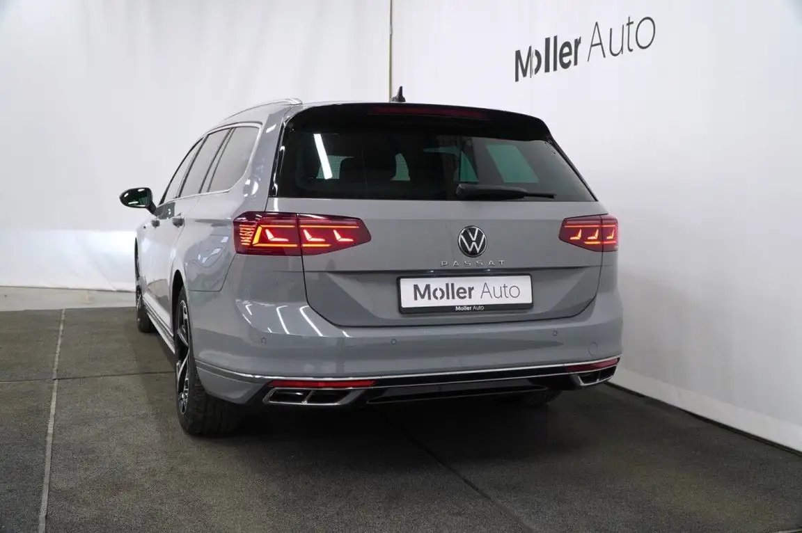 VOLKSWAGEN PASSAT