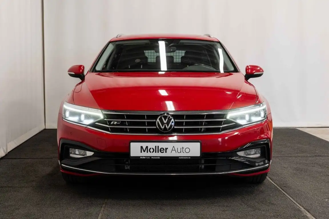 VOLKSWAGEN PASSAT
