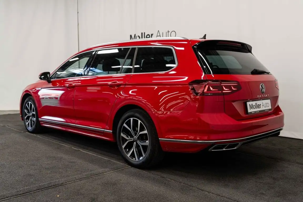 VOLKSWAGEN PASSAT