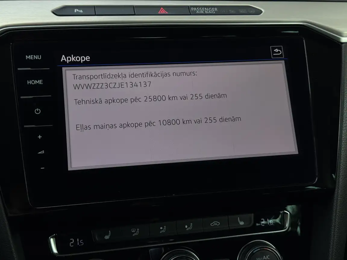 VOLKSWAGEN PASSAT
