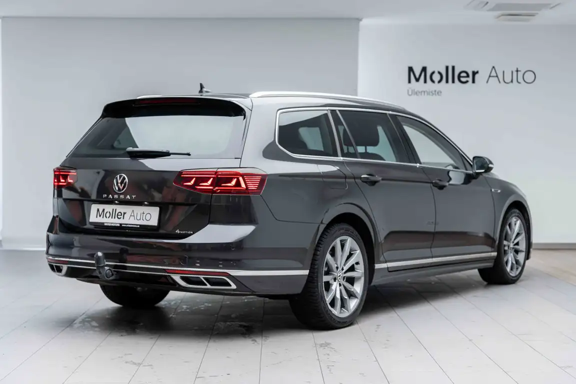 VOLKSWAGEN PASSAT