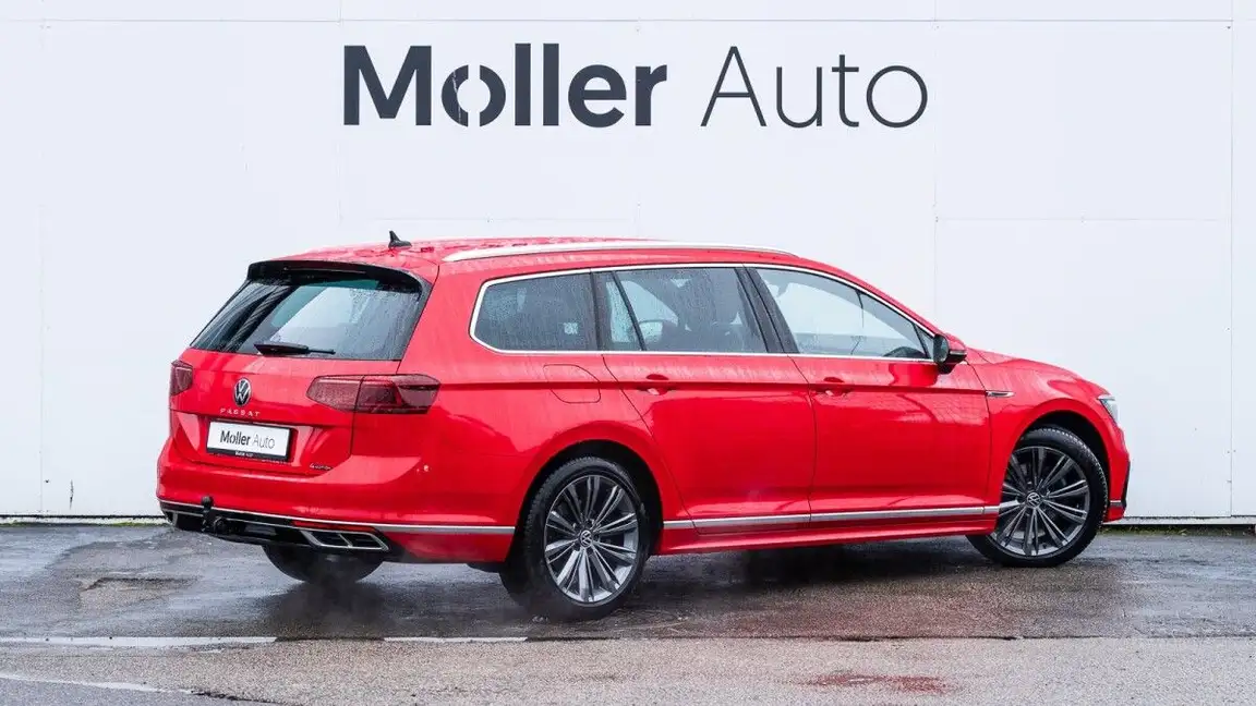 VOLKSWAGEN PASSAT