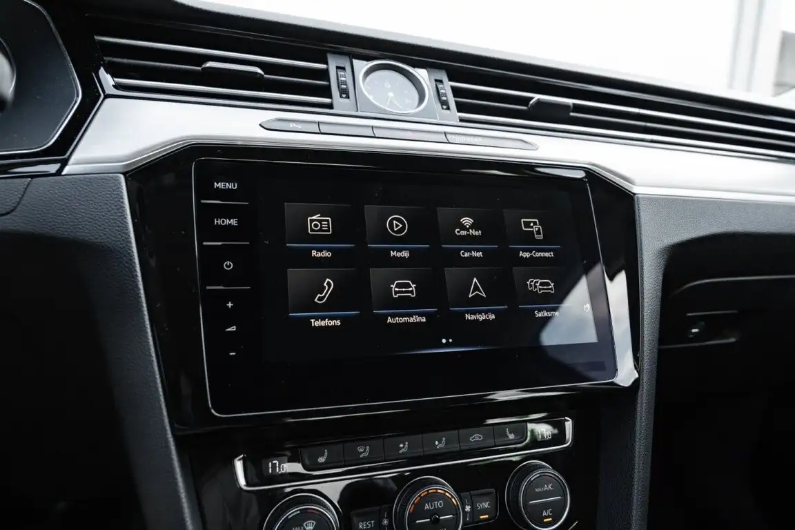 VOLKSWAGEN PASSAT