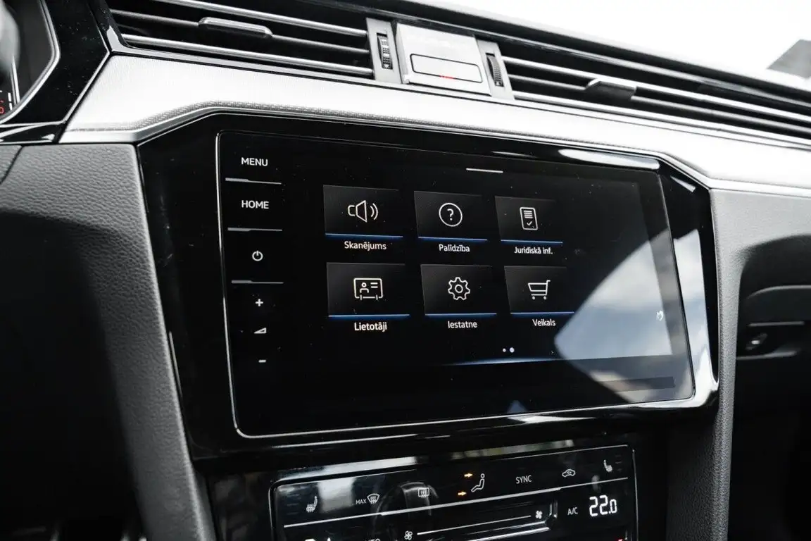 VOLKSWAGEN PASSAT
