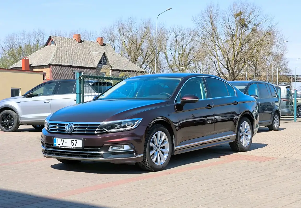 VOLKSWAGEN PASSAT