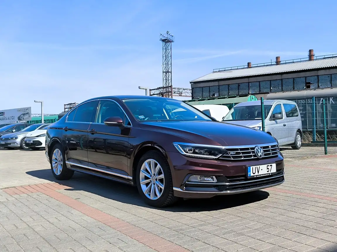 VOLKSWAGEN PASSAT