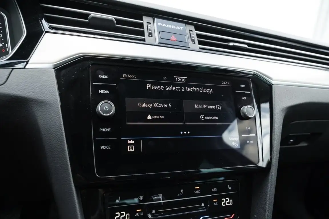 VOLKSWAGEN PASSAT