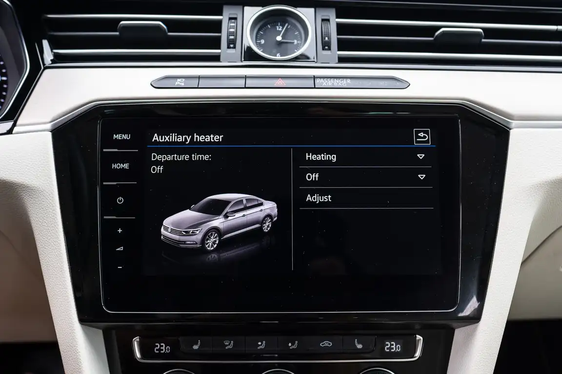 VOLKSWAGEN PASSAT