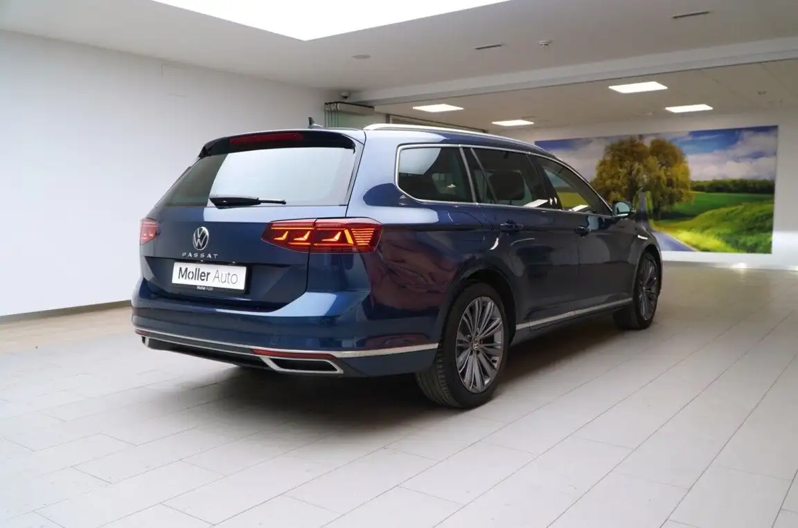 VOLKSWAGEN PASSAT
