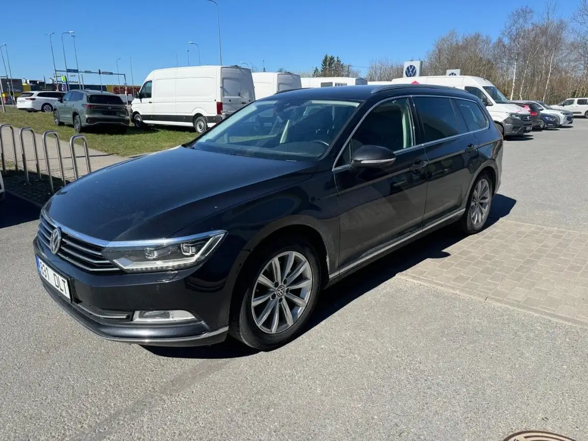 VOLKSWAGEN PASSAT