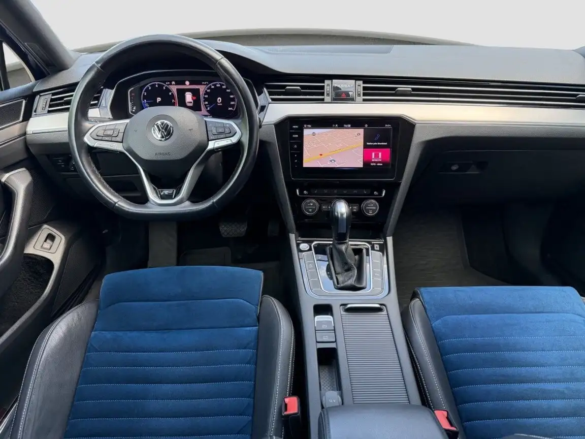VOLKSWAGEN PASSAT