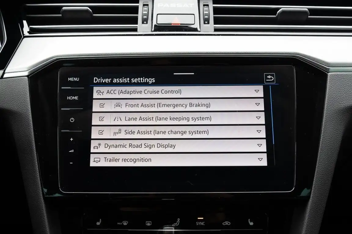 VOLKSWAGEN PASSAT