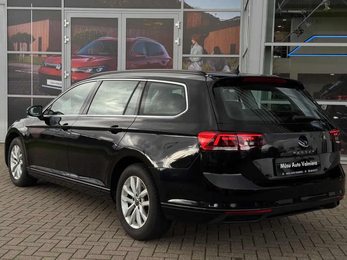 VOLKSWAGEN PASSAT