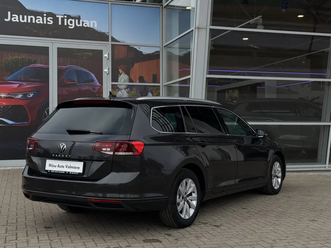 VOLKSWAGEN PASSAT
