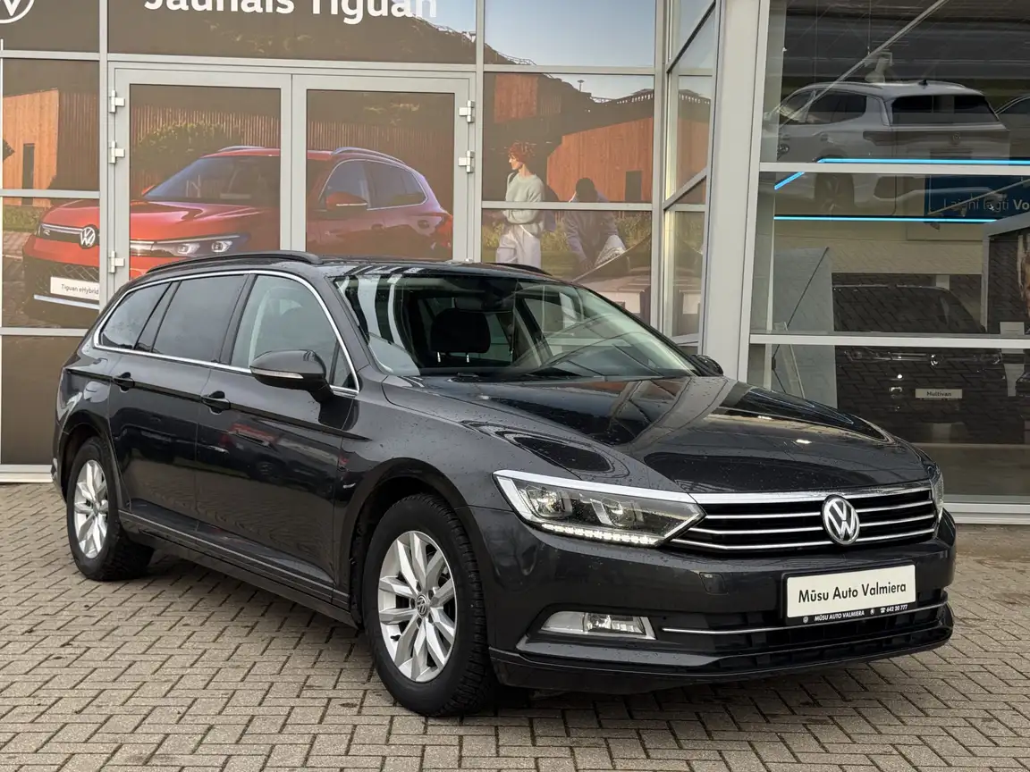 VOLKSWAGEN PASSAT