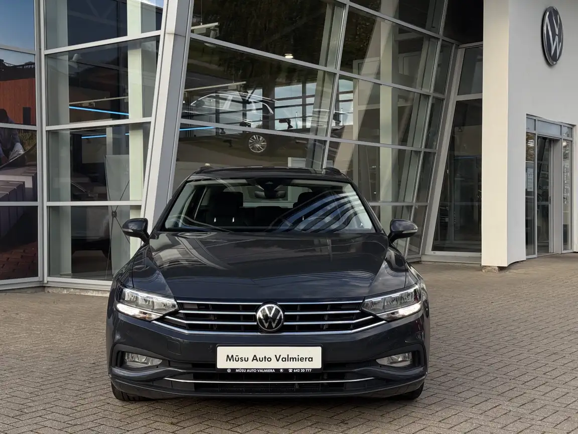 VOLKSWAGEN PASSAT