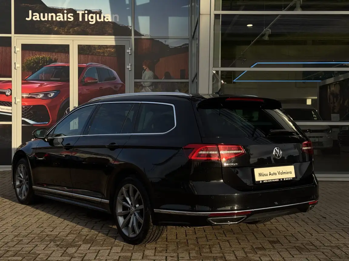 VOLKSWAGEN PASSAT