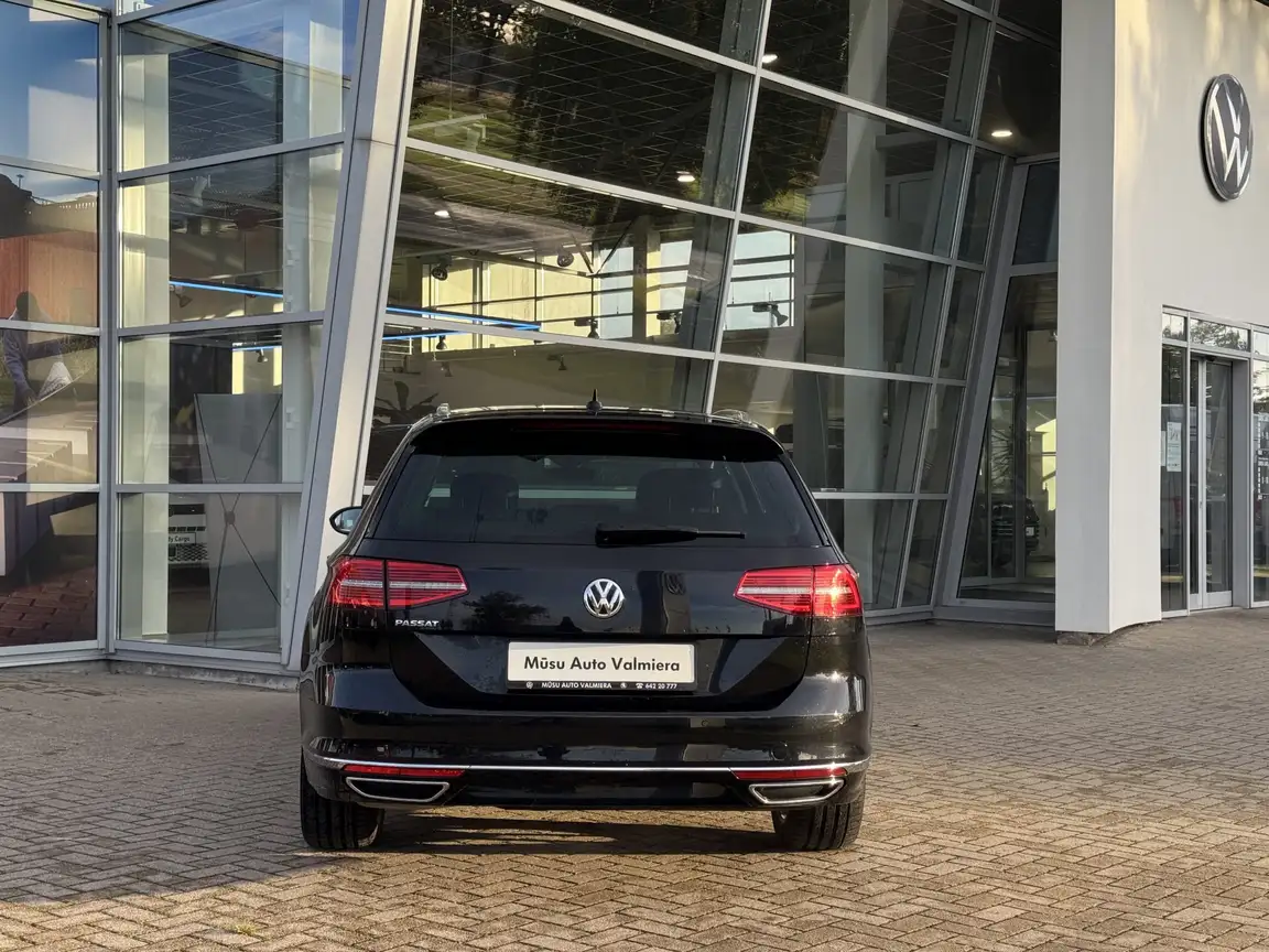VOLKSWAGEN PASSAT