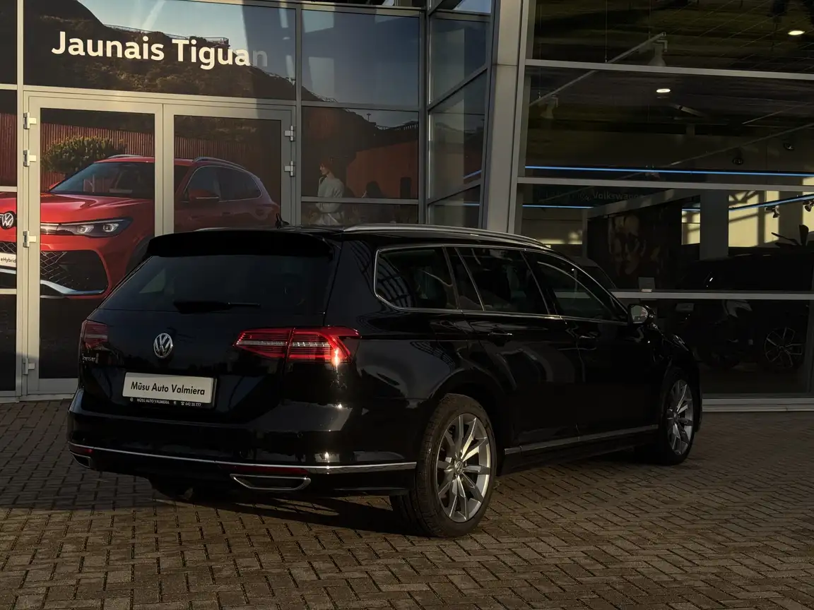 VOLKSWAGEN PASSAT