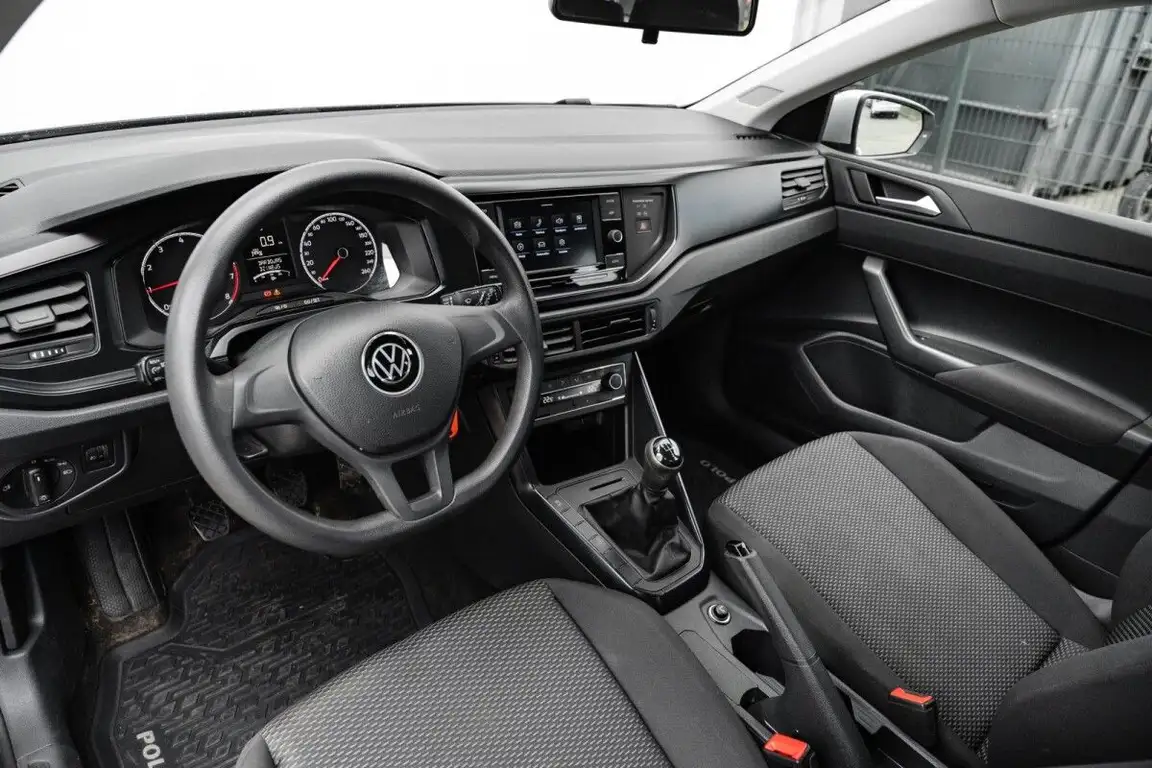 VOLKSWAGEN POLO