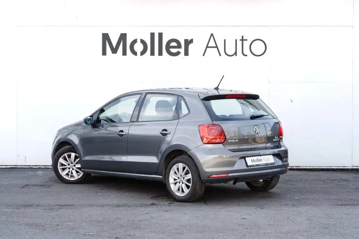 VOLKSWAGEN POLO
