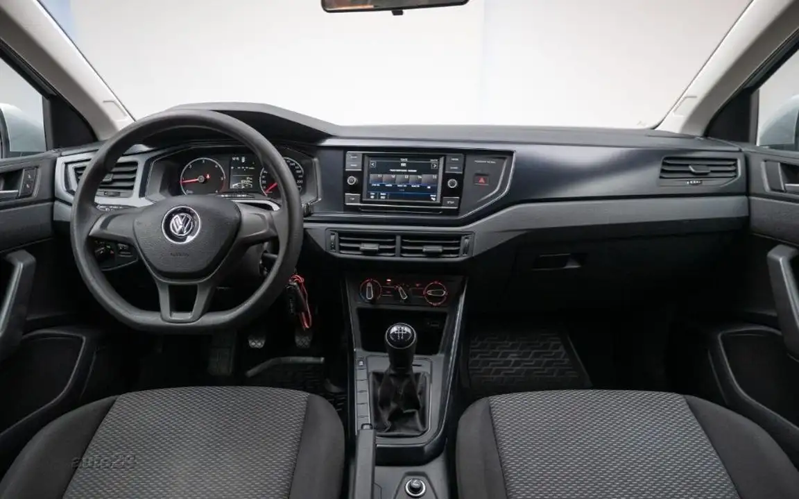 VOLKSWAGEN POLO