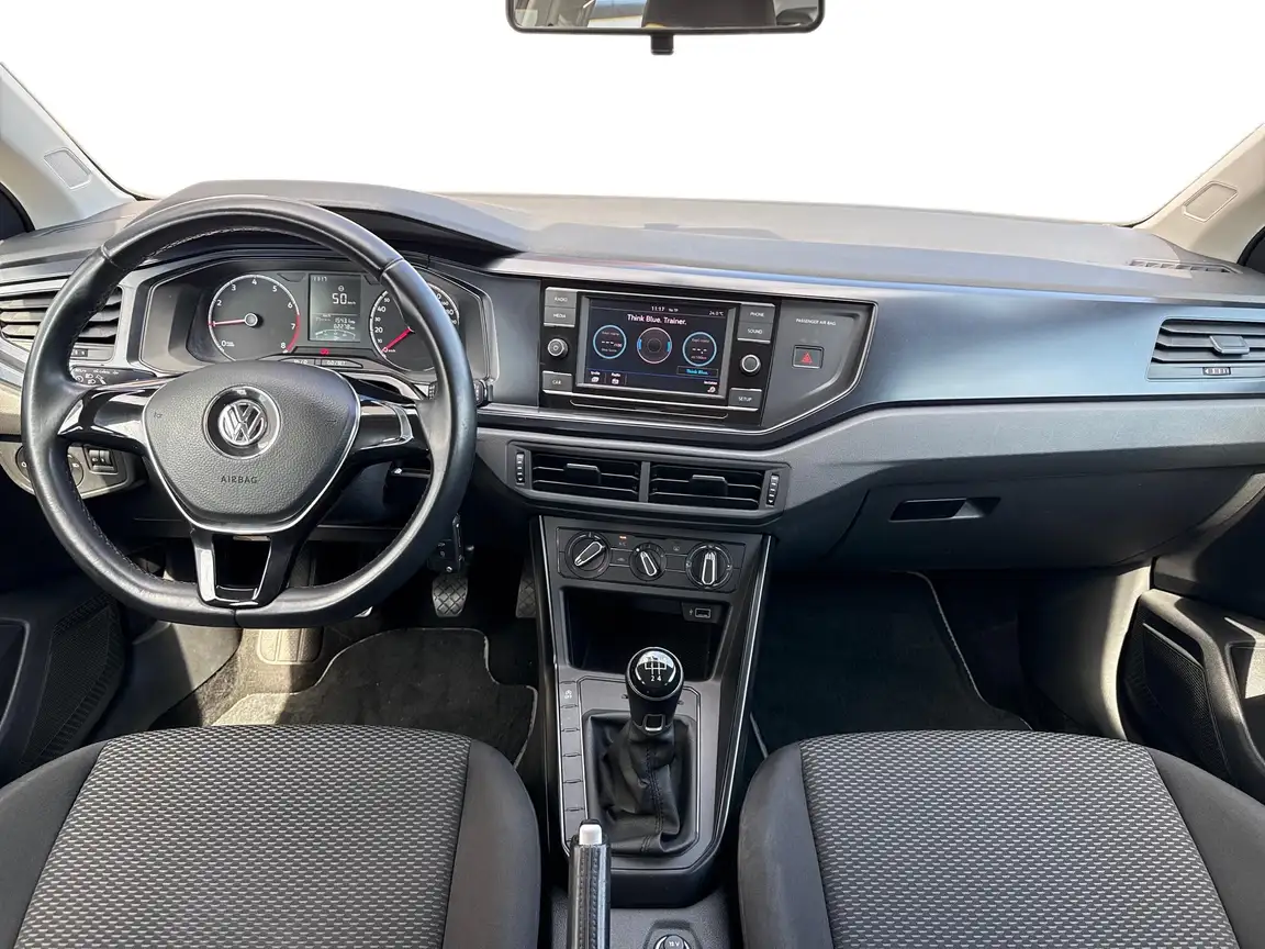VOLKSWAGEN POLO