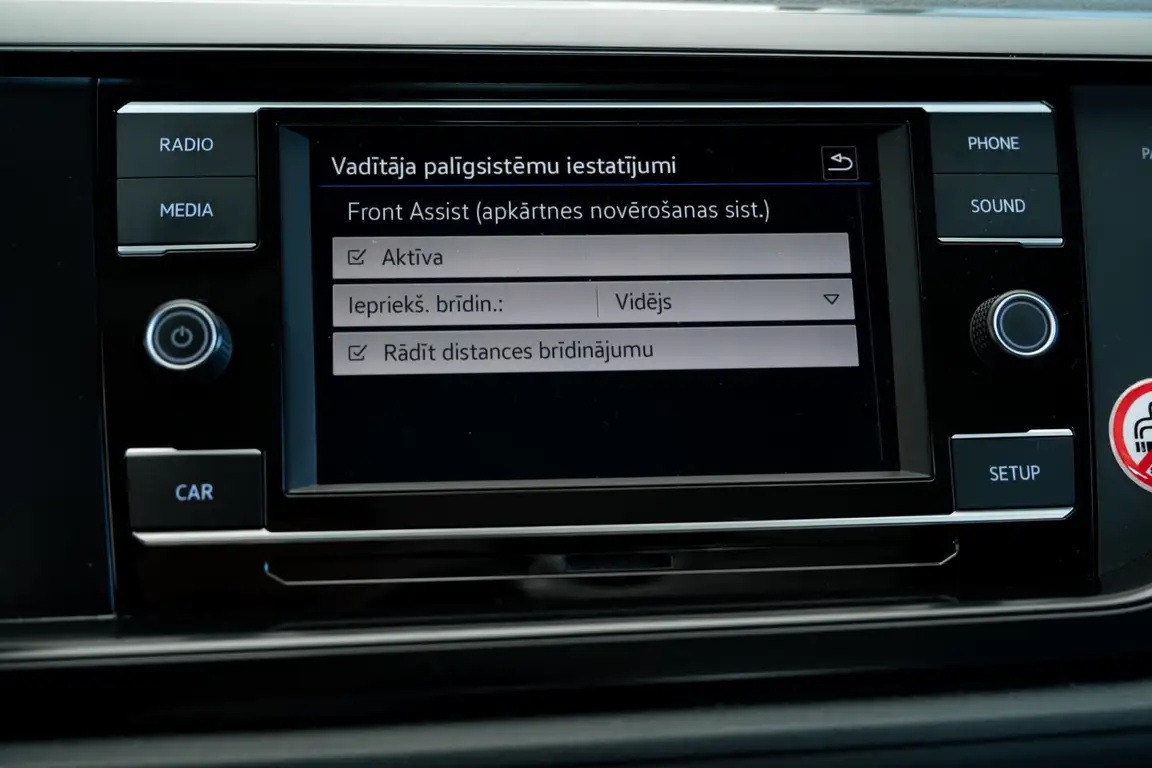 VOLKSWAGEN POLO