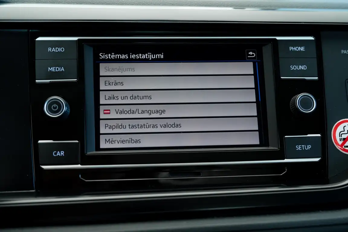 VOLKSWAGEN POLO