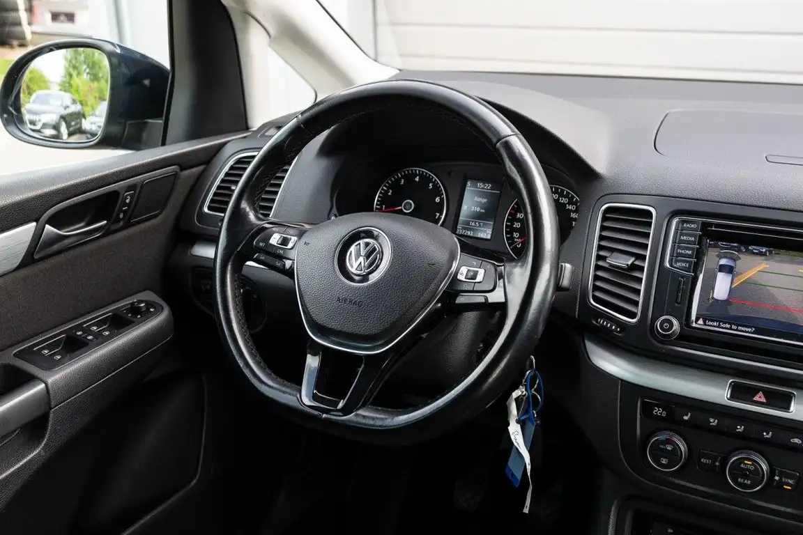 VOLKSWAGEN SHARAN