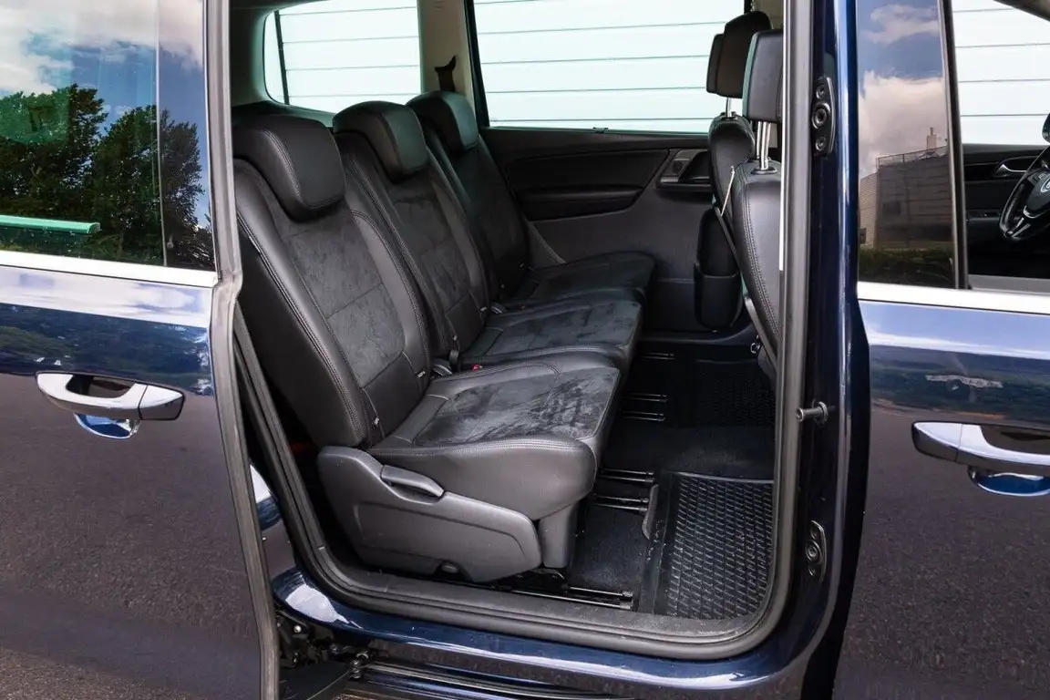 VOLKSWAGEN SHARAN