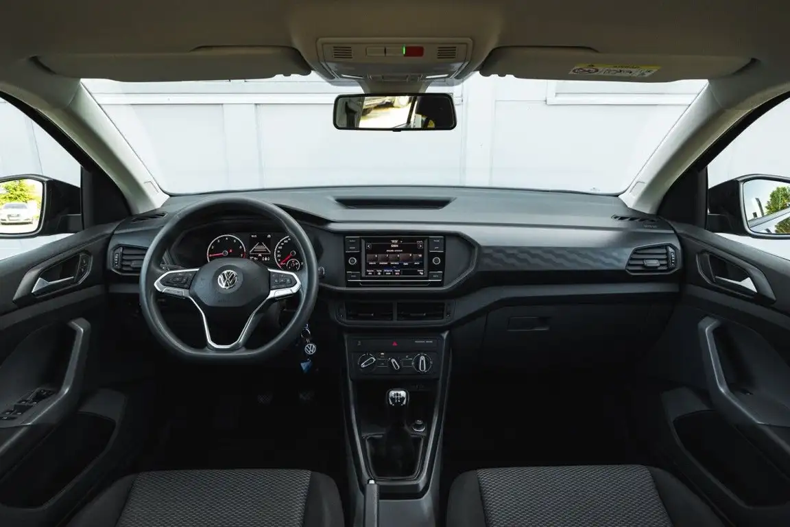 VOLKSWAGEN T-CROSS