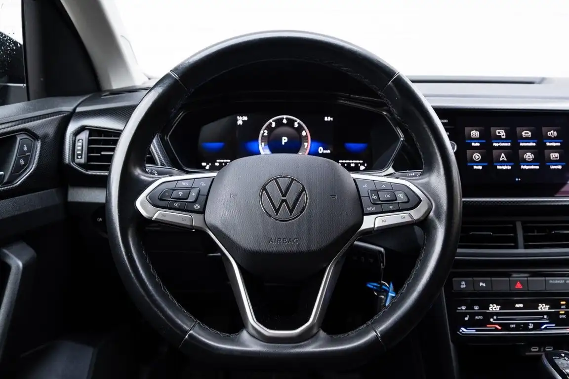 VOLKSWAGEN T-CROSS