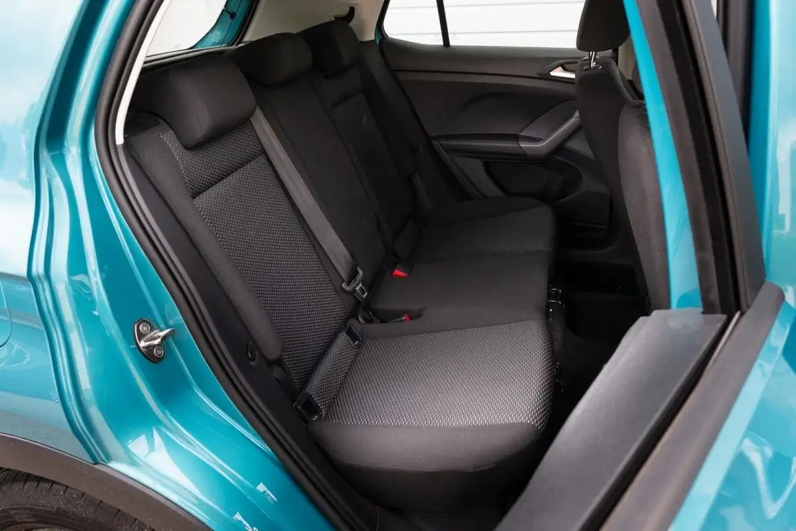 VOLKSWAGEN T-CROSS