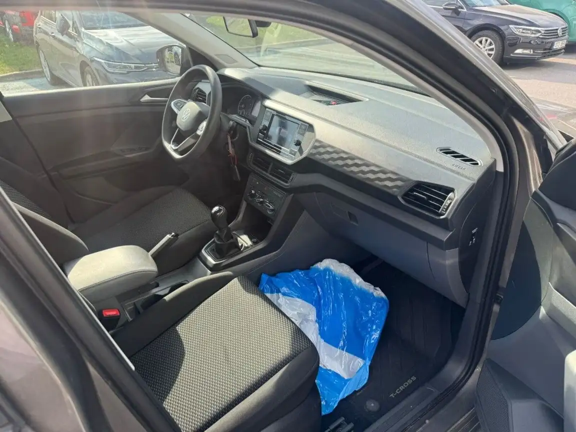 VOLKSWAGEN T-CROSS