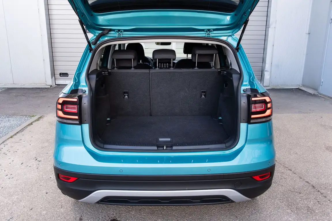 VOLKSWAGEN T-CROSS