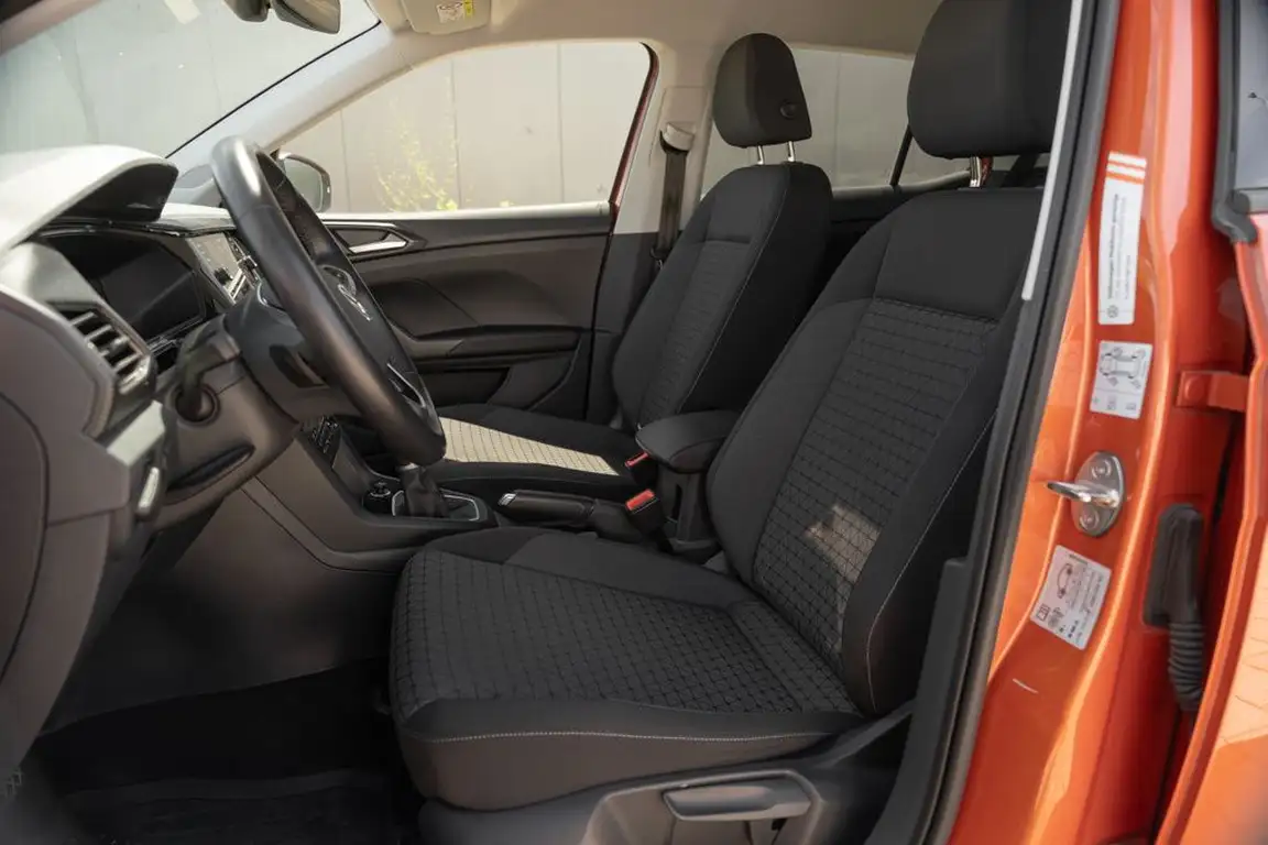 VOLKSWAGEN T-CROSS