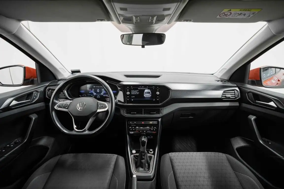 VOLKSWAGEN T-CROSS